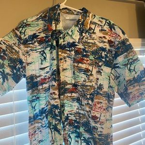 Men’s short sleeve button up